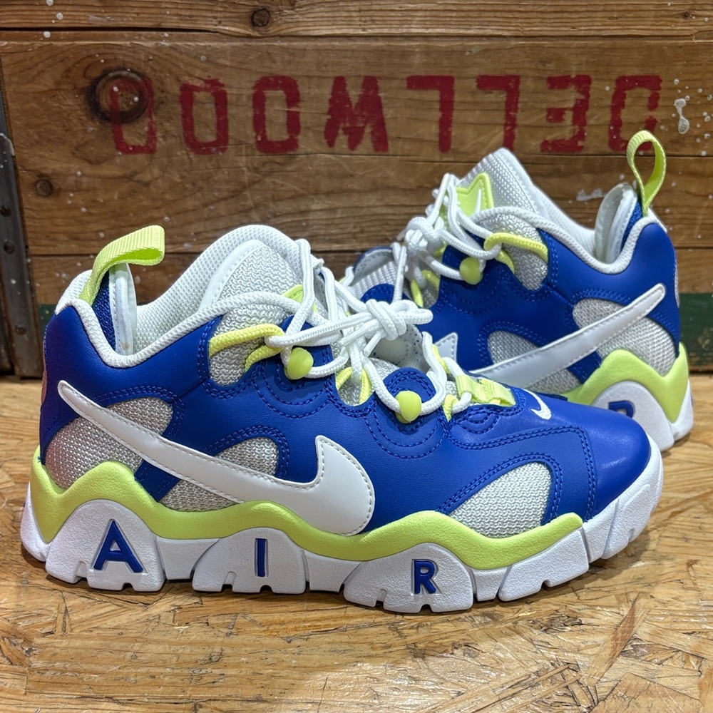 Nike Kids Sneakers in Royal Blue, White & Neon Yellow